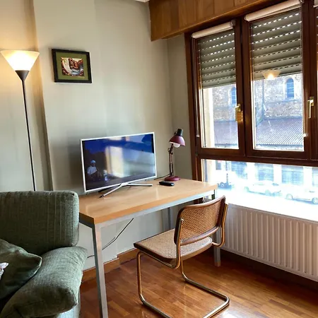 Homeoffice With Church Views Lägenhet Zumárraga