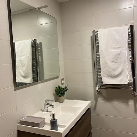 Apartment Homeoffice With Church Views