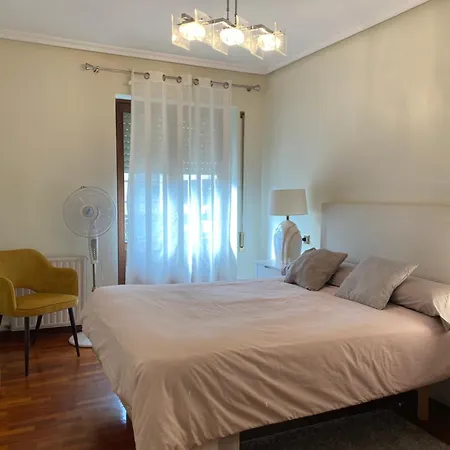 Apartment Homeoffice With Church Views