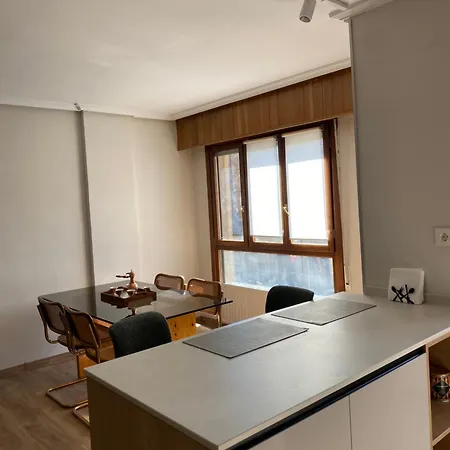 Apartment Homeoffice With Church Views